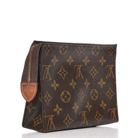 LOUIS VUITTON Monogram Toiletry Pouch 19 .